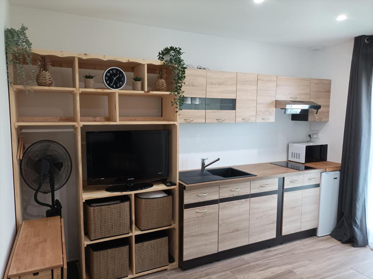 Chambre Amenage En Studio Cers Zewnętrze zdjęcie
